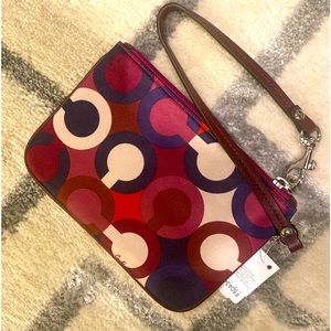 NWT Coach F50434 Parker Bordeaux multi op art wristlet